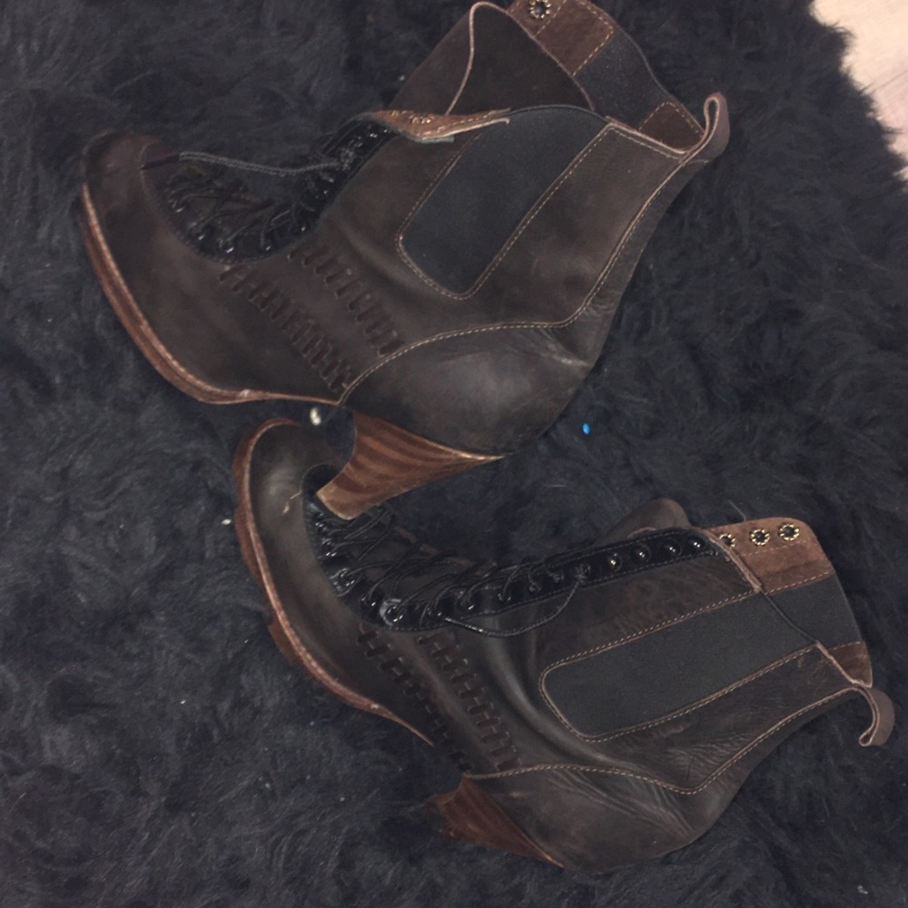 Ues shoes